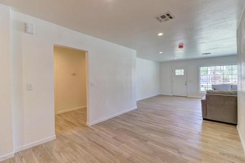 1401 Earll Dr, Phoenix, AZ 85014 photo 5
