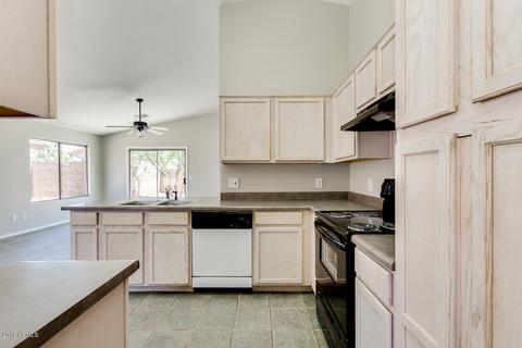 895 E Mohave Ln, Apache Junction, AZ 85119 photo 3