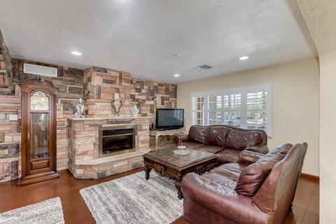 3124 E Larkspur Dr, Phoenix, AZ 85032 photo 2