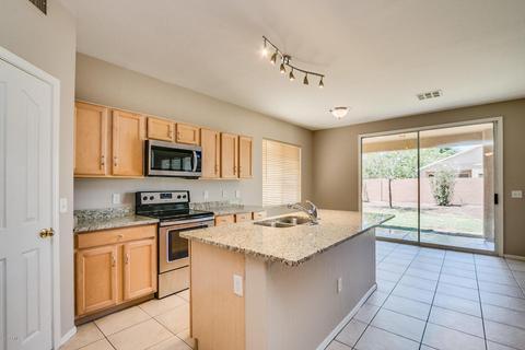 3876 E Latham Way, Gilbert, AZ 85297 photo 4