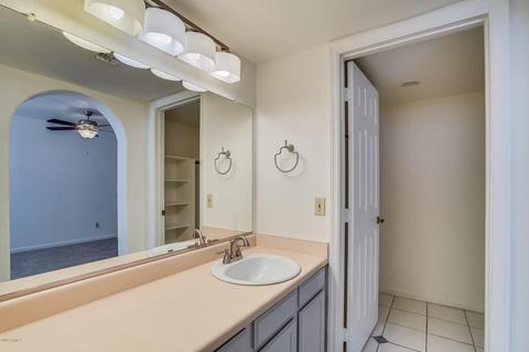 1025 E Highland Ave #46, Phoenix, AZ 85014 photo 12