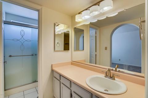 1025 E Highland Ave #46, Phoenix, AZ 85014 photo 13