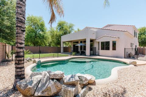 882 E Gemini Pl, Chandler, AZ 85249 photo 3