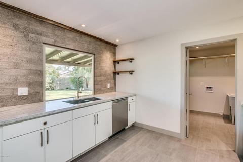 902 E Sandra Ter, Phoenix, AZ 85022 photo 8