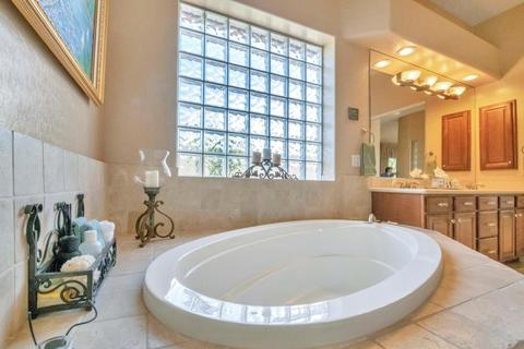 211 E Desert Wind Dr, Phoenix, AZ 85048 photo 22