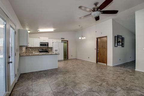 313 E Leah Ln, Gilbert, AZ 85234 photo 6
