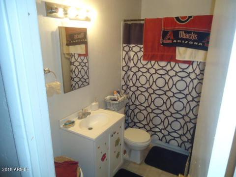 6802 W Wolf St, Phoenix, AZ 85033 photo 10