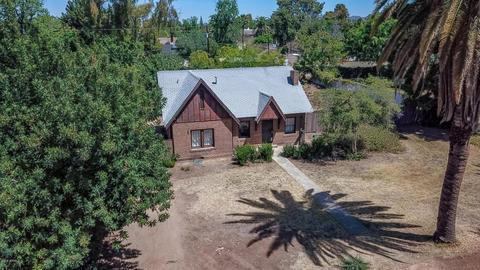 38 W Medlock Dr, Phoenix, AZ 85013 photo 2