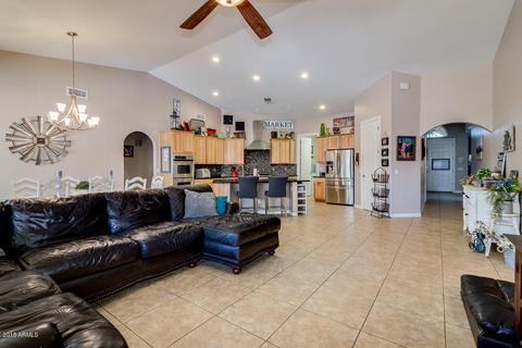 1829 S Cole Dr, Gilbert, AZ 85295 photo 9