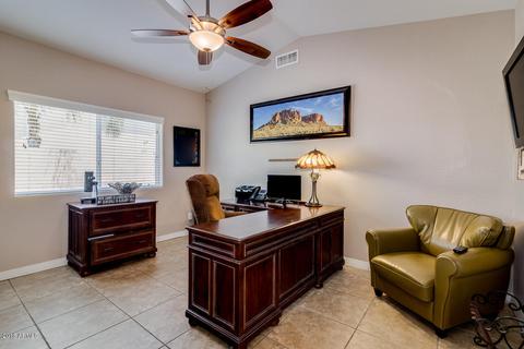1829 S Cole Dr, Gilbert, AZ 85295 photo 4