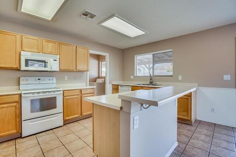 3136 S 83rd Cir, Mesa, AZ 85212 photo 9