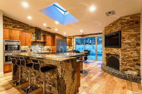 2215 E Christy Dr, Phoenix, AZ 85028 photo 12