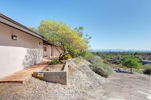6541 N 36th St, Phoenix, AZ 85018 photo 2