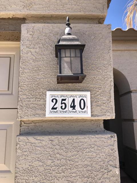 2540 E Taro Ln, Phoenix, AZ 85050 photo 8