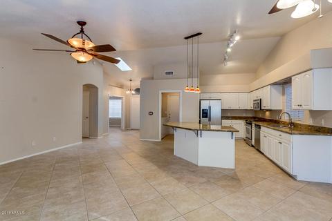 2540 E Taro Ln, Phoenix, AZ 85050 photo 20