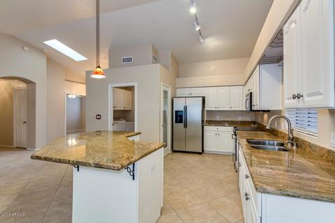 2540 E Taro Ln, Phoenix, AZ 85050 photo 25