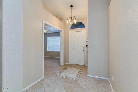 2540 E Taro Ln, Phoenix, AZ 85050 photo 11