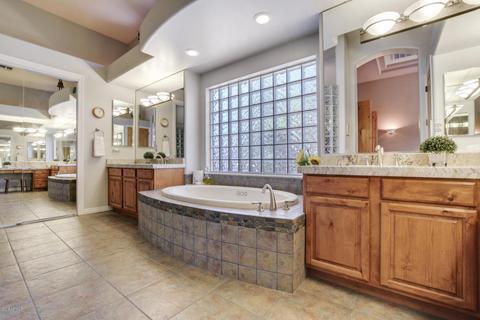 328 E Hampton Ln, Gilbert, AZ 85295 photo 19