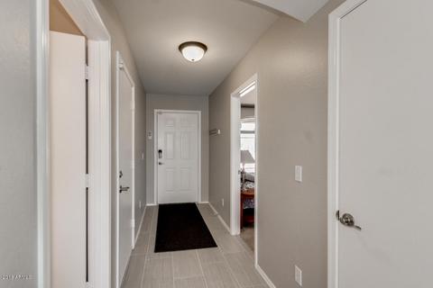 5734 S 33rd Dr, Phoenix, AZ 85041 photo 2