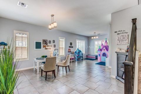 1160 E Kingbird Dr, Gilbert, AZ 85297 photo 3