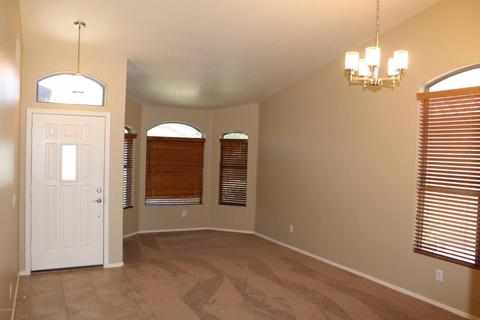 653 E Kyle Dr, Gilbert, AZ 85296 photo 4