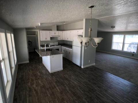 979 N Monterey Dr, Apache Junction, AZ 85120 photo 2