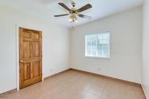 812 E Campus Dr, Tempe, AZ 85282 photo 28