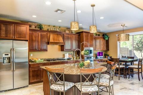 3933 E Half Hitch Pl, Phoenix, AZ 85050 photo 13