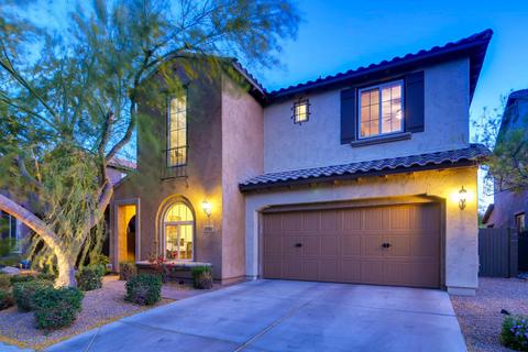 3933 E Half Hitch Pl, Phoenix, AZ 85050 photo 4
