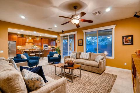 3933 E Half Hitch Pl, Phoenix, AZ 85050 photo 2