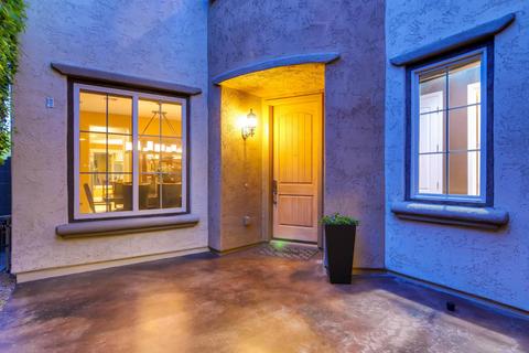 3933 E Half Hitch Pl, Phoenix, AZ 85050 photo 7
