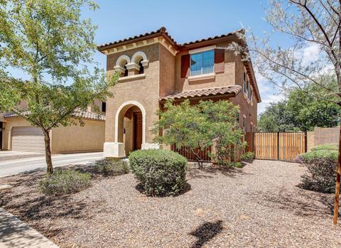 3597 S Weaver Cir E, Gilbert, AZ 85297 photo 2