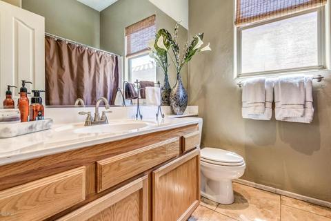 4816 E Williams Dr, Phoenix, AZ 85054 photo 8