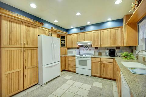 4110 E Winnetka Dr, Phoenix, AZ 85044 photo 10