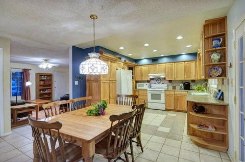 4110 E Winnetka Dr, Phoenix, AZ 85044 photo 8