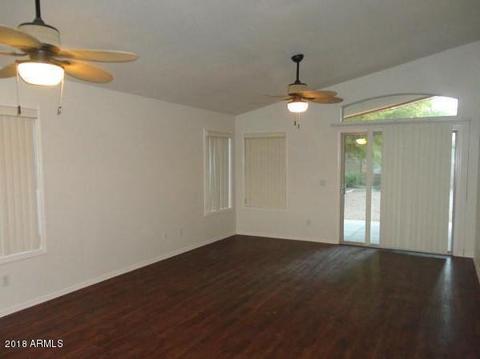 3105 E Desert Ln, Gilbert, AZ 85234 photo 2