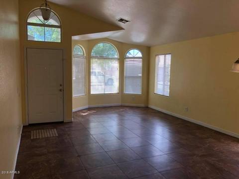 6823 S 33rd Dr, Phoenix, AZ 85041 photo 3