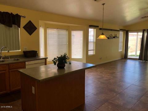 6823 S 33rd Dr, Phoenix, AZ 85041 photo 5