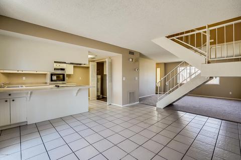 2864 E Clarendon Ave, Phoenix, AZ 85016 photo 4