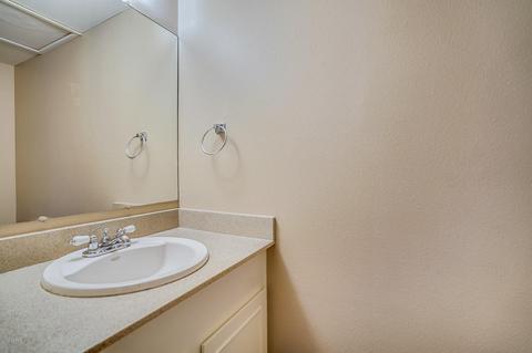 2864 E Clarendon Ave, Phoenix, AZ 85016 photo 3