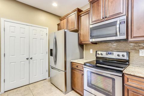 3608 E Larson Ln, Gilbert, AZ 85295 photo 9