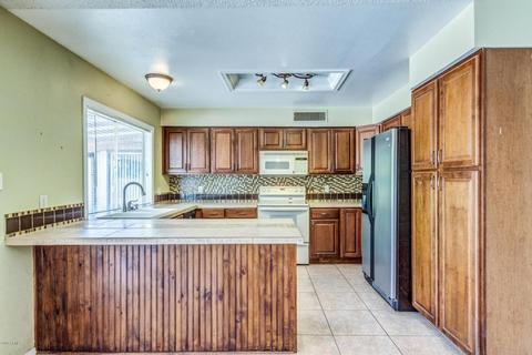 5123 E Half Moon Dr, Phoenix, AZ 85044 photo 6