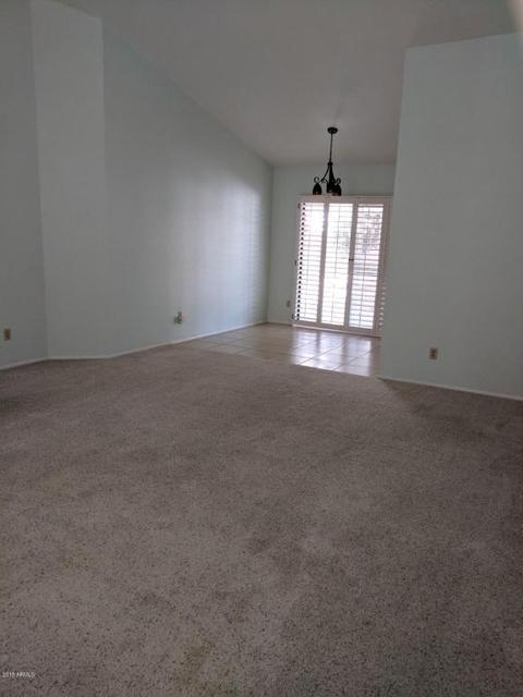 917 E Wagoner Rd, Phoenix, AZ 85022 photo 2