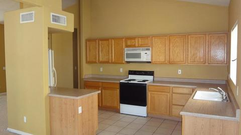 4239 E South Fork Dr, Phoenix, AZ 85044 photo 4