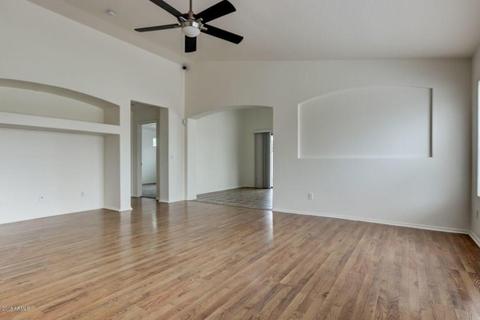 559 S 27th Pl, Mesa, AZ 85204 photo 4