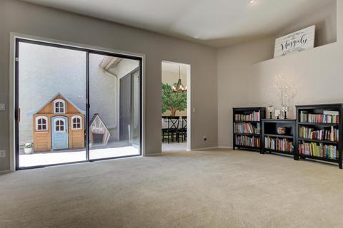988 E Chilton Dr, Tempe, AZ 85283 photo 12