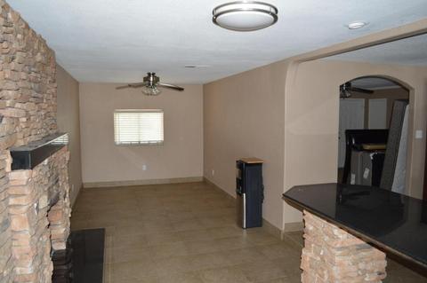 2313 E Claire Dr, Phoenix, AZ 85022 photo 4