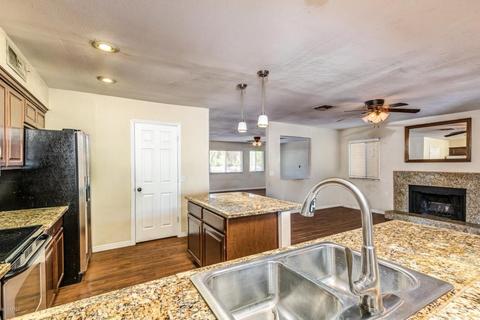 2002 Everett Dr, Phoenix, AZ 85022 photo 9