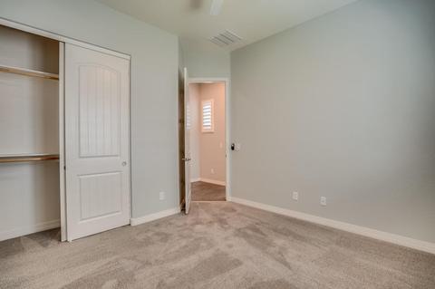 3287 E Ironside Ln, Gilbert, AZ 85298 photo 4