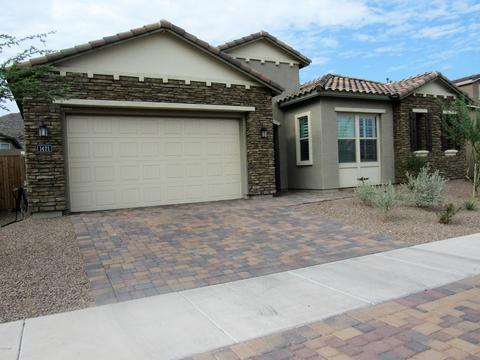 1421 E Pedro Rd, Phoenix, AZ 85042 photo 1